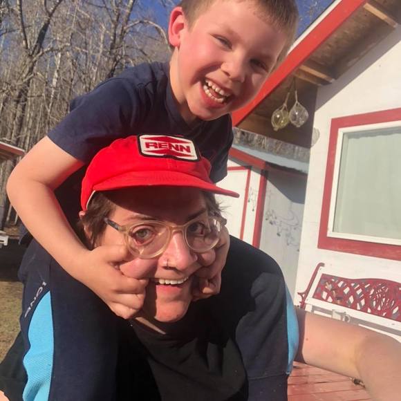 Meet your Posher, Alexandra - Picture 1 of 1